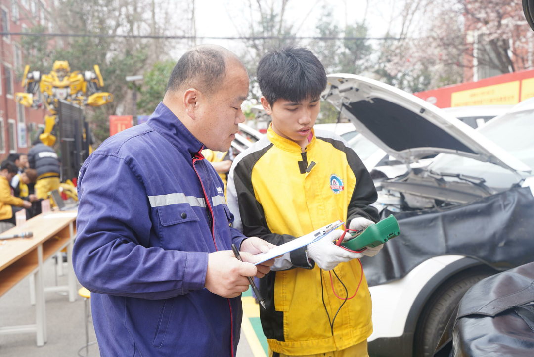 山东万通2022教育教学百日工程——汽车电控比赛开赛啦!