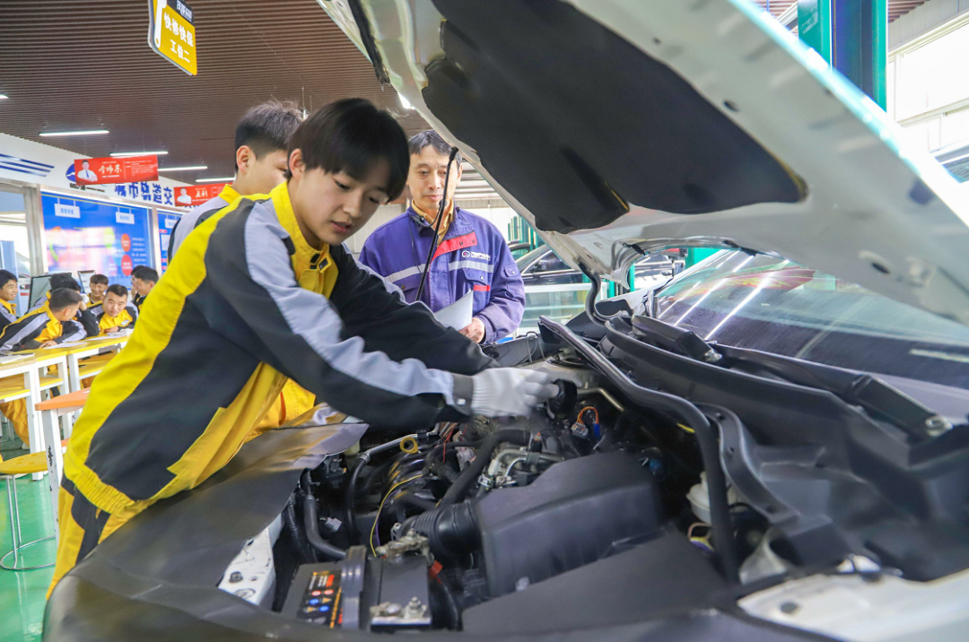 中考考不上高中怎么办?选择职业教育大有所为~