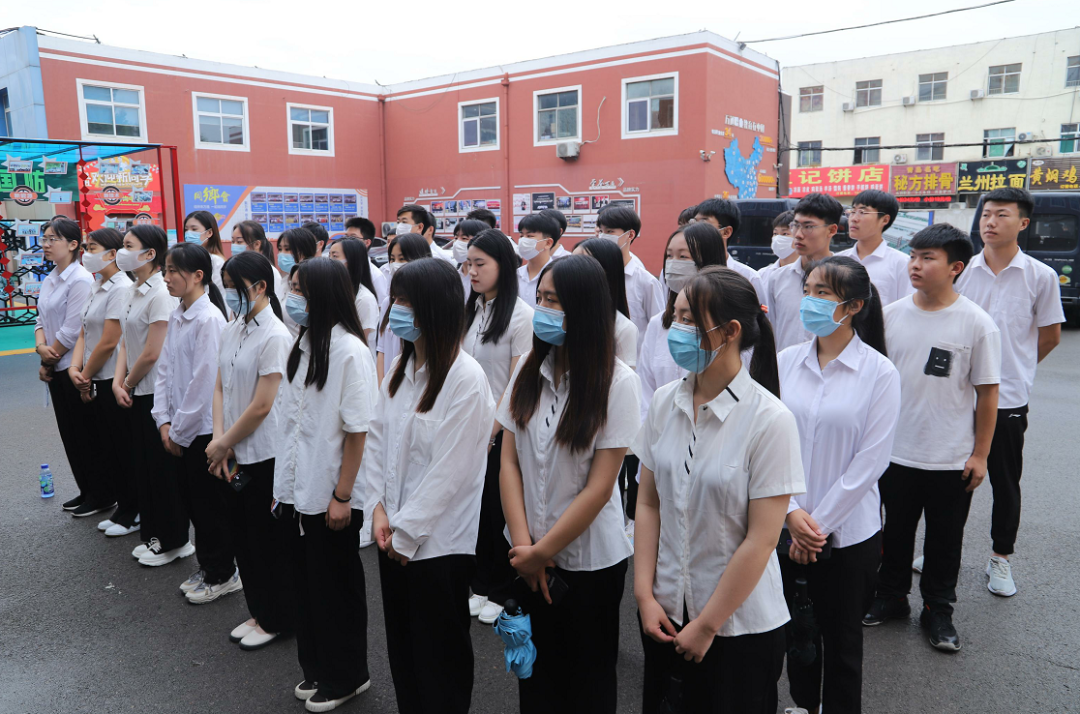 梦想起航,山东万通轨道交通专业学子赴济南火车站顶岗实习!