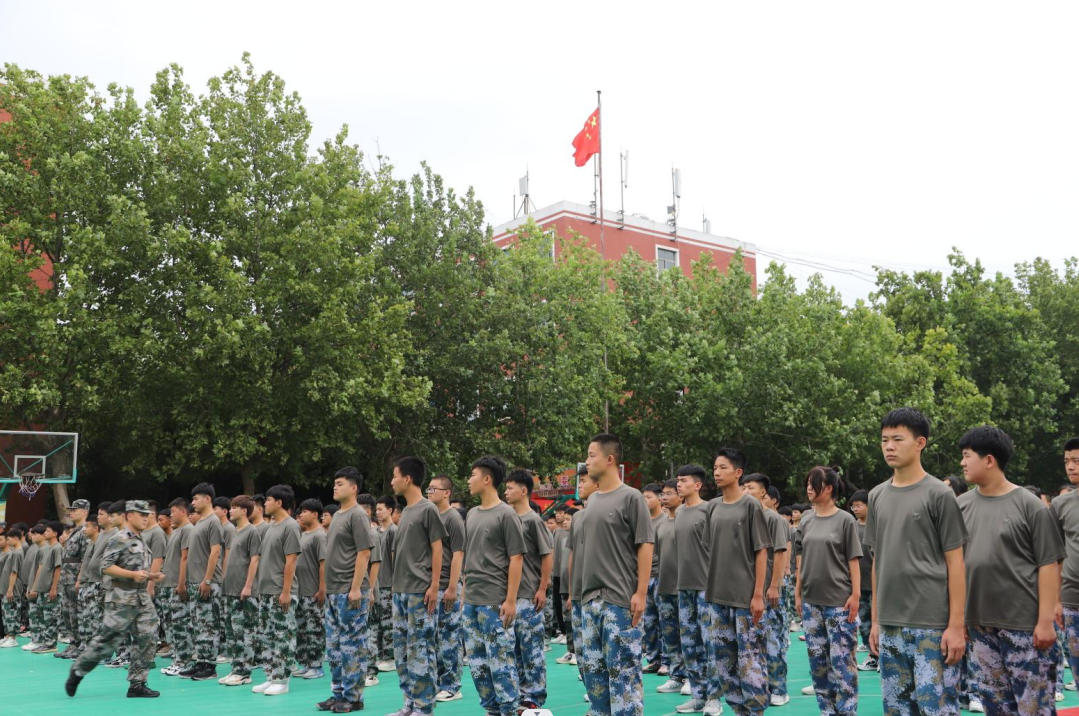 戎装启航丨山东万通2022级夏秋季新生军训隆重开营