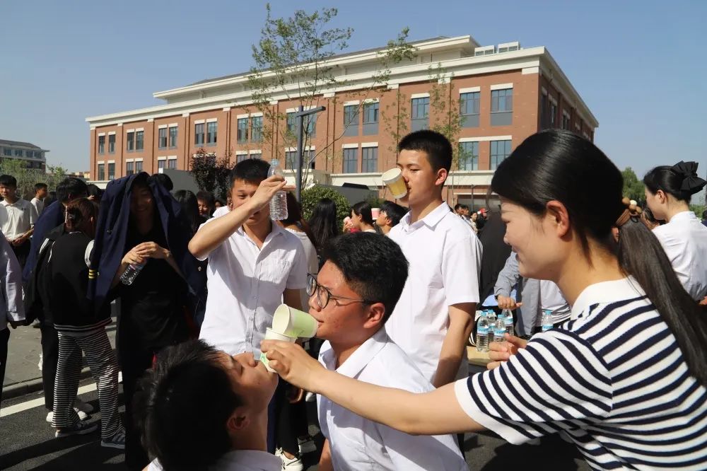 燃一“夏”！山东万通举办六一趣味运动会