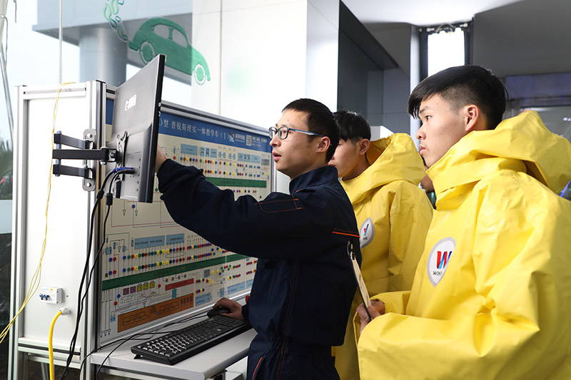 为什么现在就要抢定入学名额?看完这个就明白了