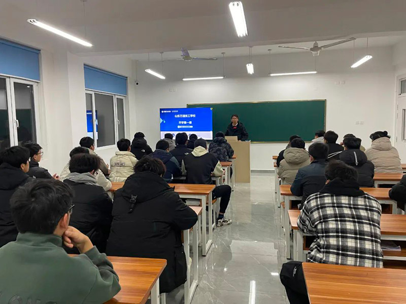 山东万通迎来新生报道,全方位助力学子融入校园生活