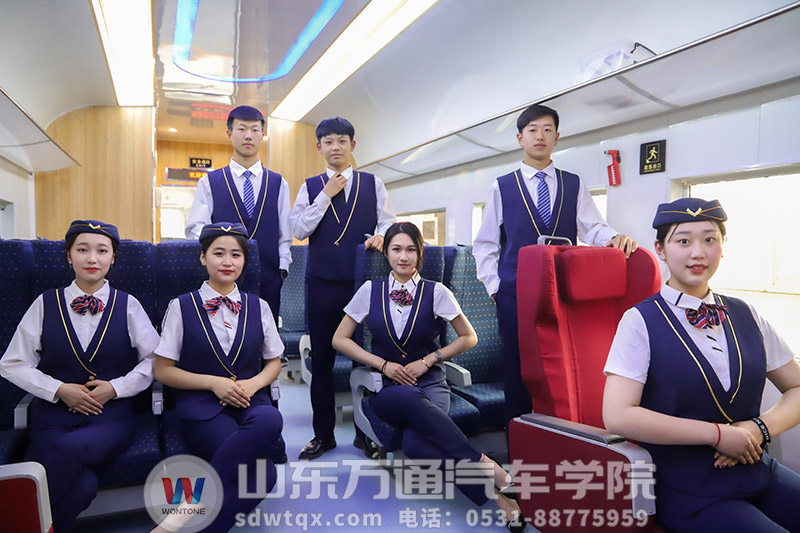 抢位热潮!山东万通春季班报名现场火爆,速来抢占名额!