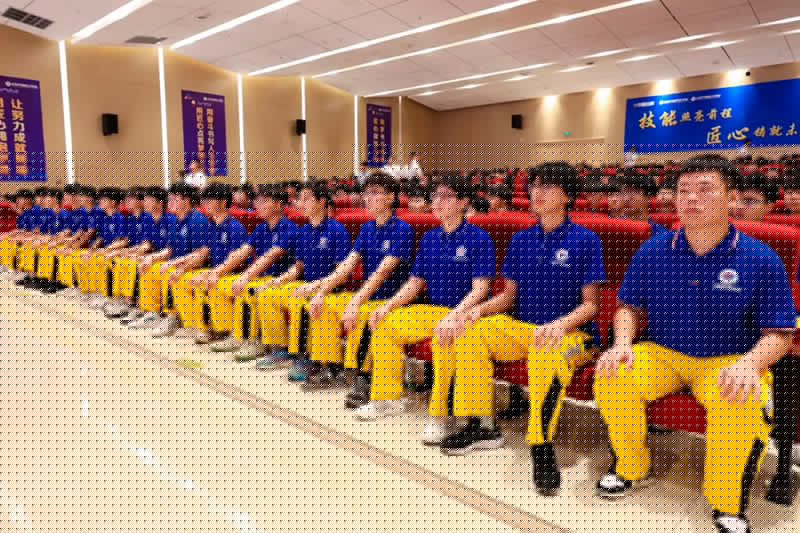 从万通出发 向卓越奋进 山东万通 “优秀毕业生” 评选启动!寻找照亮未来的榜样之光!