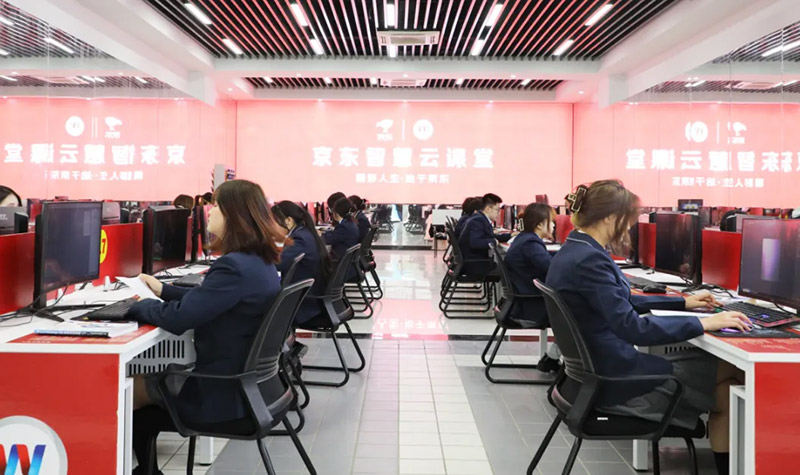 山东万通技工学校荣膺“泉城新播力” 人才培育基地,赋能电商直播人才培育新征程