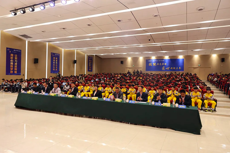 匠心筑梦迎五一，青春逐梦耀万通！山东万通五一联欢晚会圆满落幕！