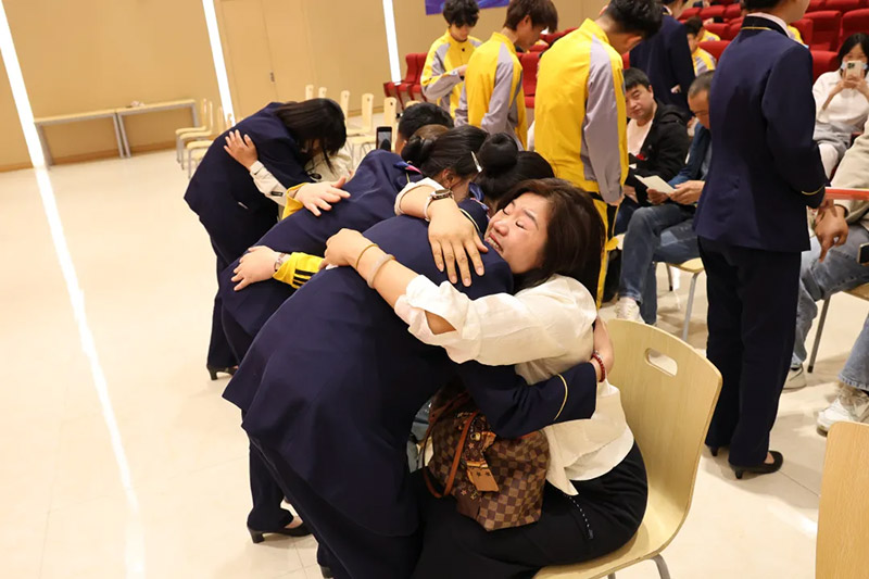 家校共育·见证成长 山东万通 2026 第三期家长见证会圆满落幕